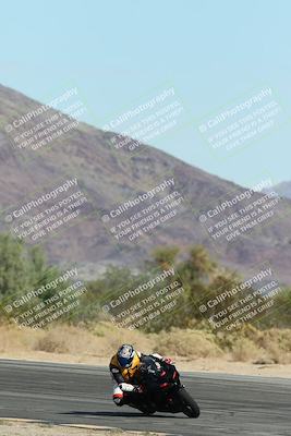 media/Nov-16-2025-Race Pace (Sun) [[8c5fa54630]]/Non Verified Riders (1st 20 Minutes)/2-Turn 10 (1010am)/